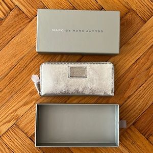 Marc by Marc Jacobs Leather Wallet, Silver Color, NWT, Never Used